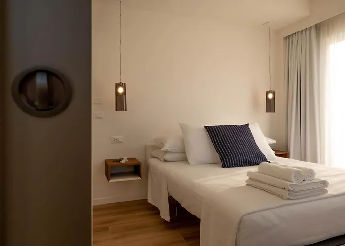 La Sirena Rooms